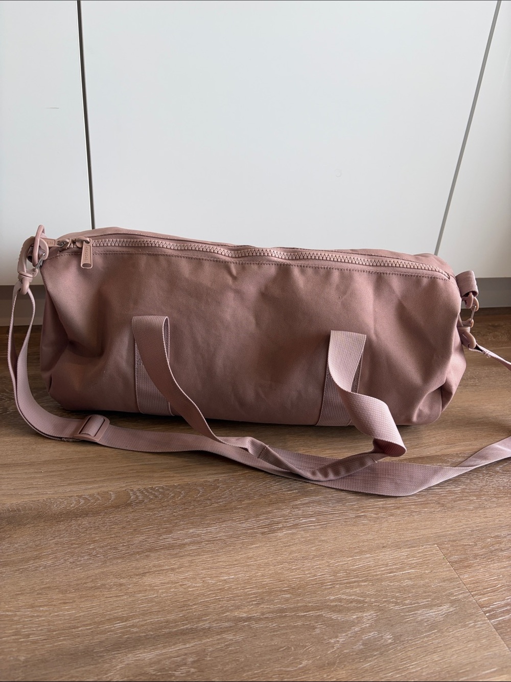 Herschel Supply Company Bag in Dusty Rose - Picture 3 of 5